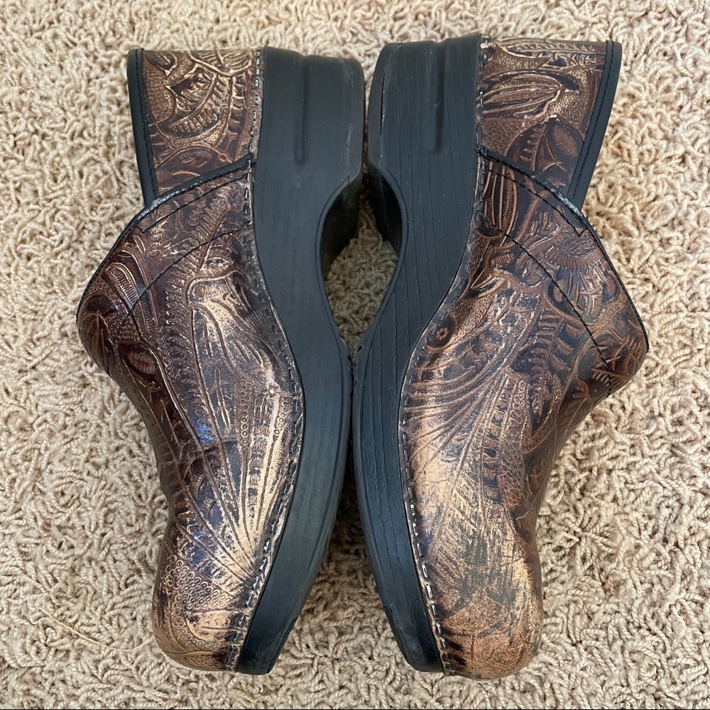 Dansko 41 professional clogs slip on shoes weathered tooled brown shoe - Picture 3 of 11